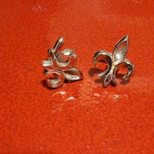 Vintage Elegant Silver Colored Cufflinks